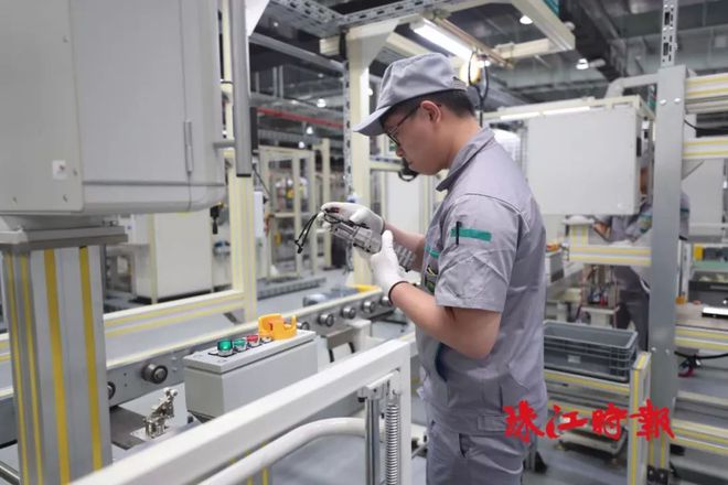 投資百億實現113秒下線一套混動系統，科力遠CHS佛山工廠投產推動技術普及